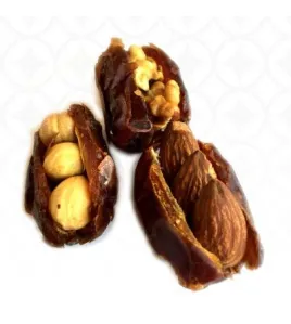 تمر محشي بالمكسرات فلت